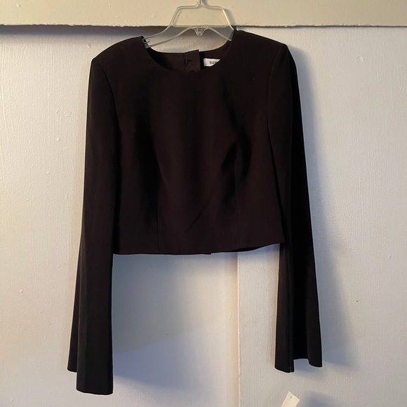 NWT Elizabeth and James crop top with flared bell sleeves - Picture 2 of 6